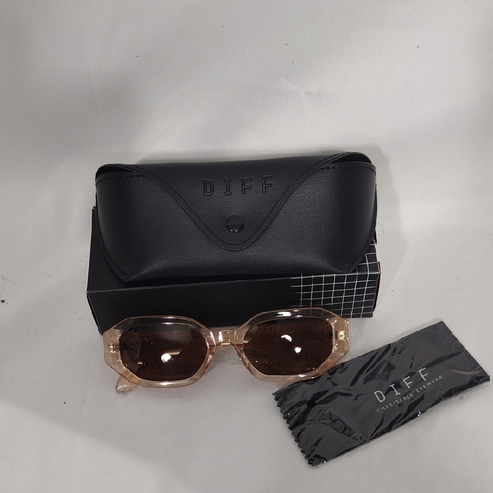NIB Diff Eyewear Sunglasses Allegra Vintage Rose Crystal/Brown With Case/Cloth